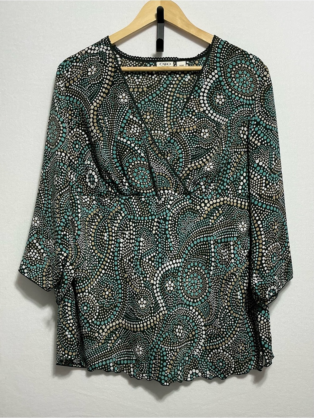 Cato Woman Plus Size 14/16W Green Teal Dot Print Surplice 3/4 Sleeve Blouse